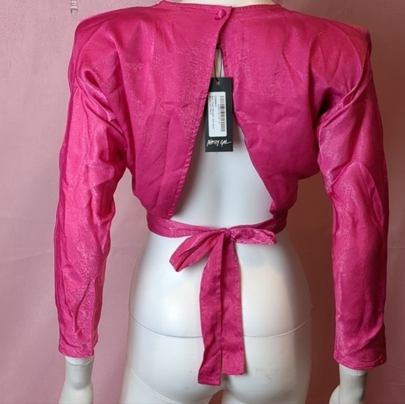 Nasty Gal Soft Satin Power Shoulder Pads Open Back Blouse in Hot Pink size 4 - Picture 3 of 8